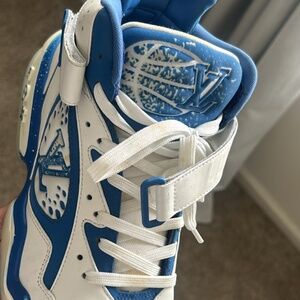 FOR SALE !!!! Louis Vuitton Trainers 2 (white & blue)